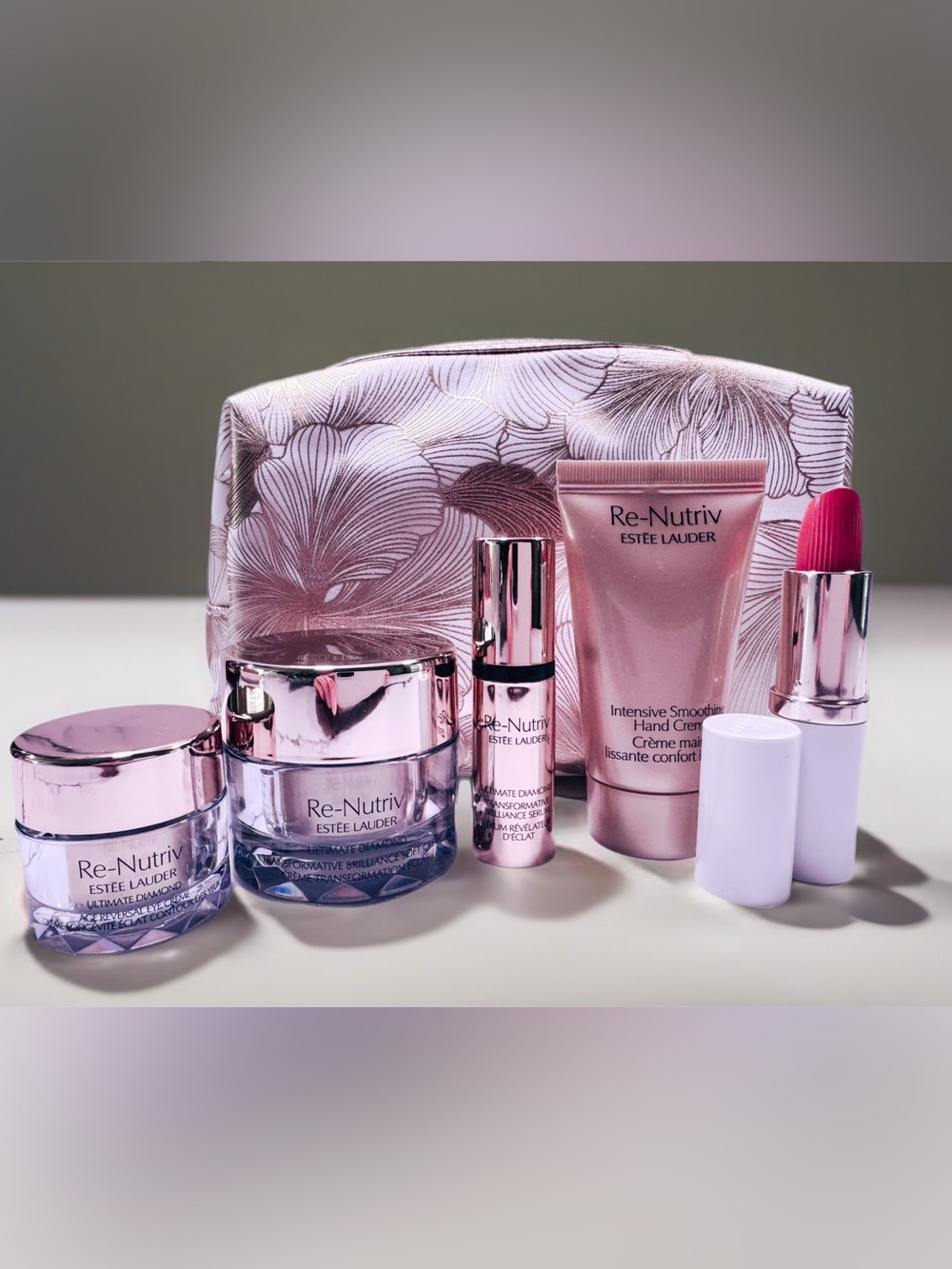 NWOT Estee Lauder Re-Nutriv Travel Set